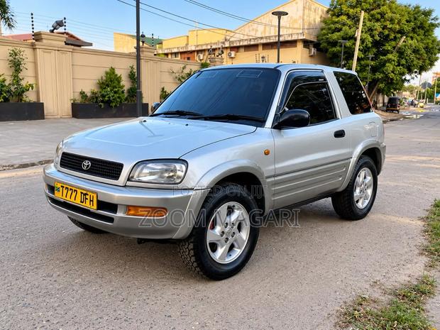 Toyota RAV4 Automatic 2000 Silver