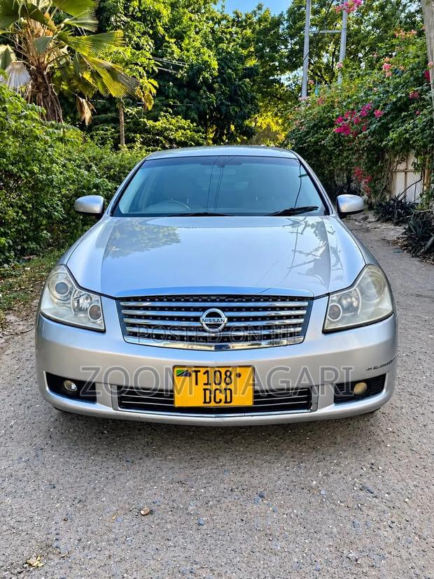 Nissan Fuga 2005 Silver