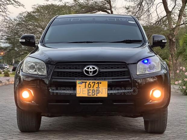 Toyota RAV4 2.5 2010 Black