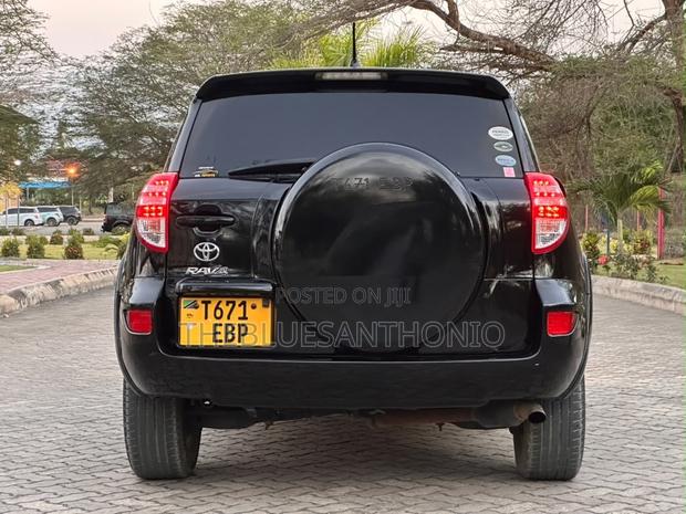 Toyota RAV4 2.5 2010 Black