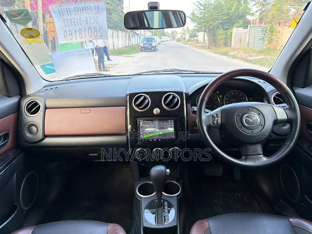Mazda Verisa 2008 White