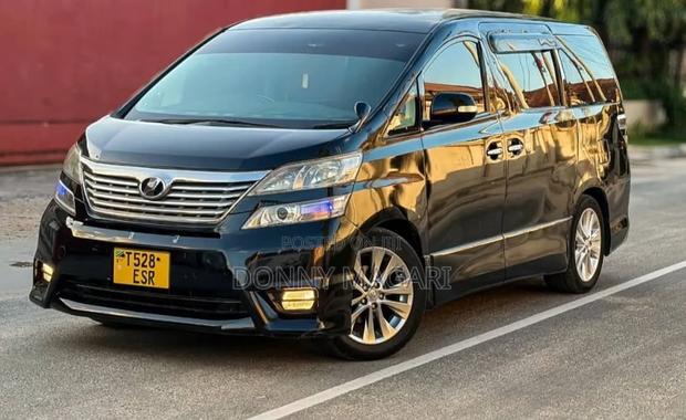 Toyota Vellfire 2010 Black
