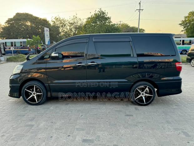 Toyota Alphard 2.4 Petrol AWD 2006 Black