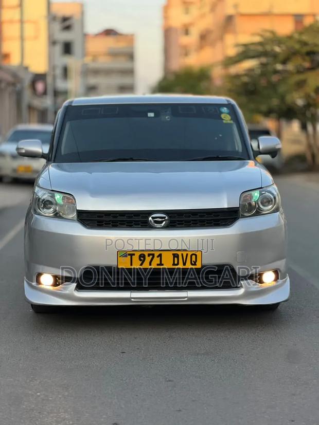 Toyota Corolla Rumion 2010 Silver
