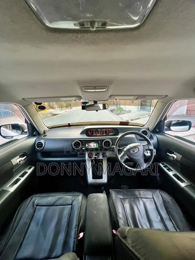 Toyota Corolla Rumion 2010 Silver