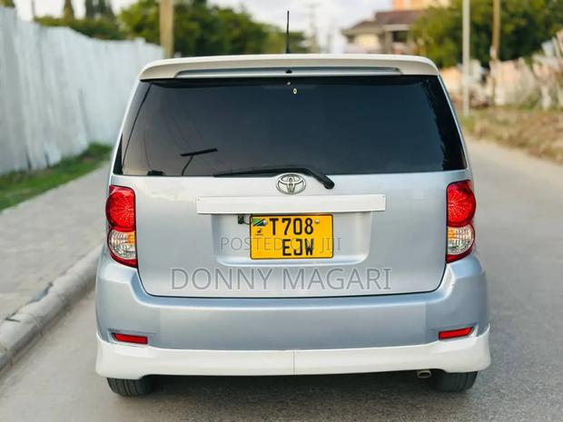 Toyota Corolla Rumion 2008 Silver