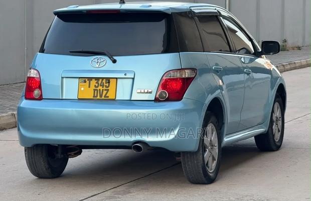 Toyota IST 2006 Blue