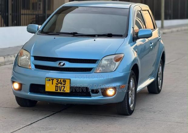 Toyota IST 2006 Blue
