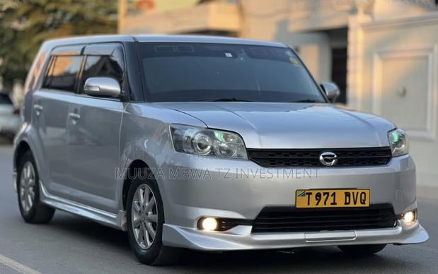 Toyota Corolla Rumion 2010 Silver