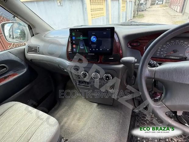 Toyota Noah 2.0 FWD (8 Seater) 2002 Silver