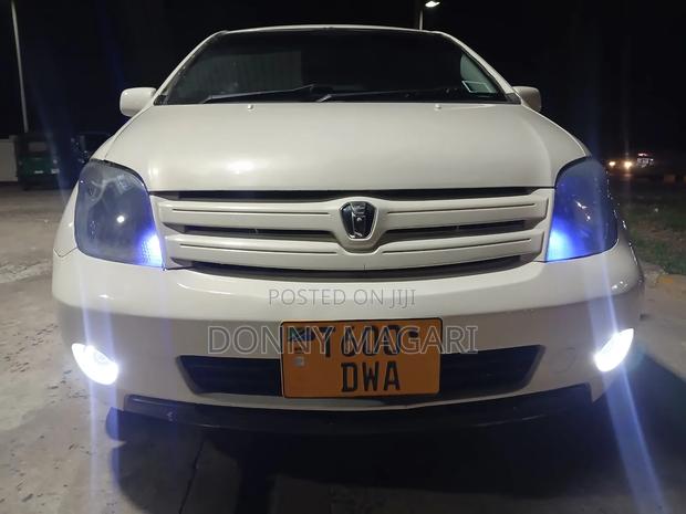 Toyota IST 2006 White