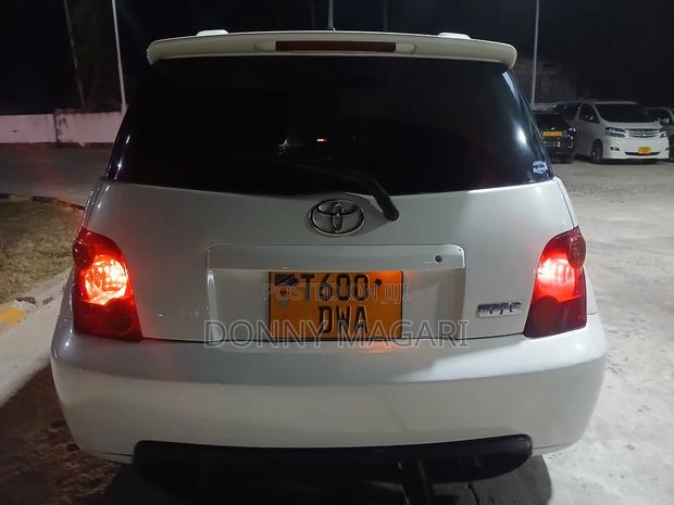 Toyota IST 2006 White