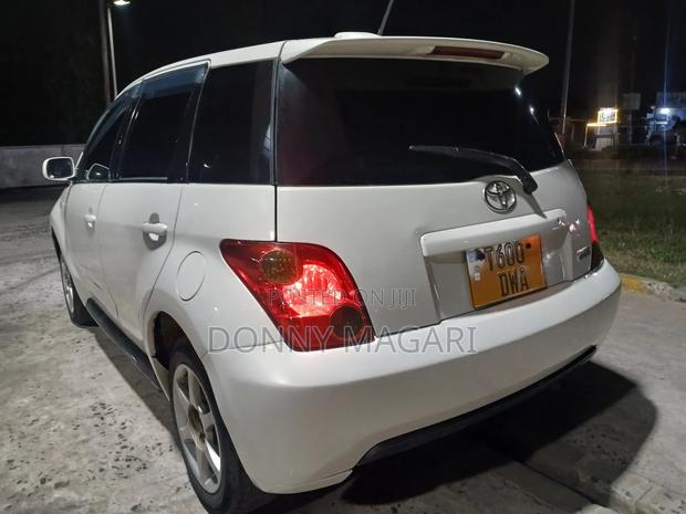 Toyota IST 2006 White