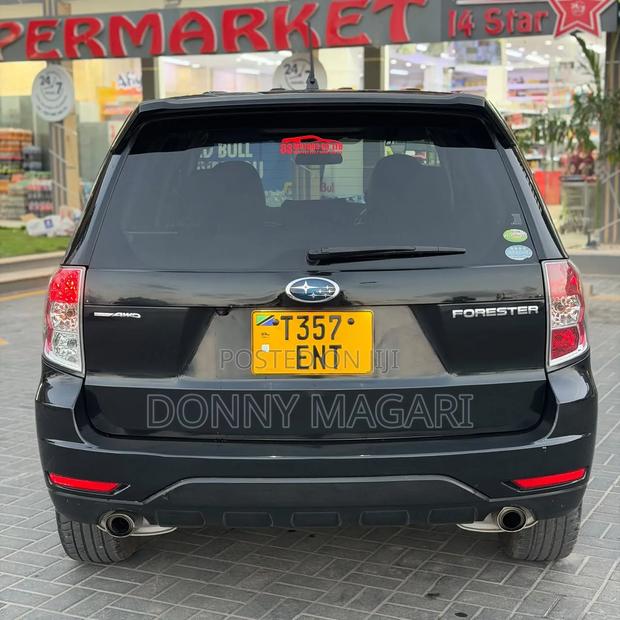Subaru Forester 2011 Black