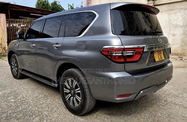 Nissan Patrol 2023 Gray