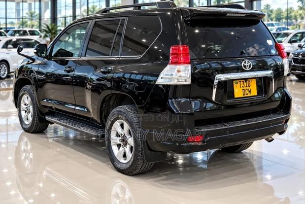 Toyota Land Cruiser Prado 2013 Black