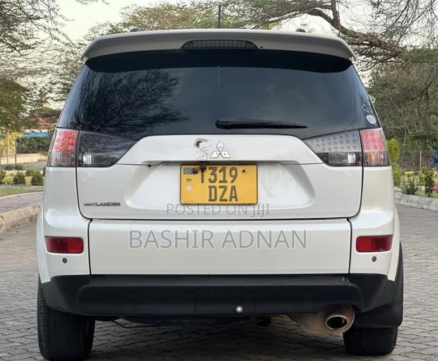 Mitsubishi Outlander 2.4 2008 White