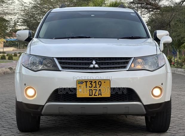 Mitsubishi Outlander 2.4 2008 White
