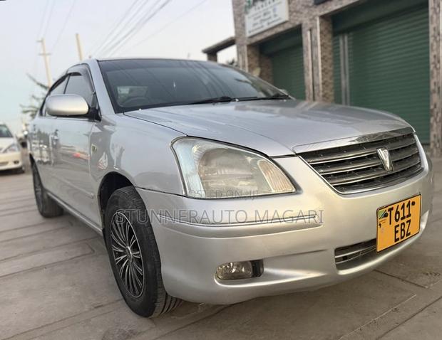 Toyota Premio 2005 Silver