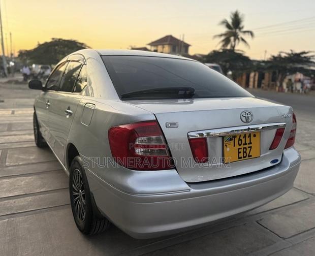 Toyota Premio 2005 Silver
