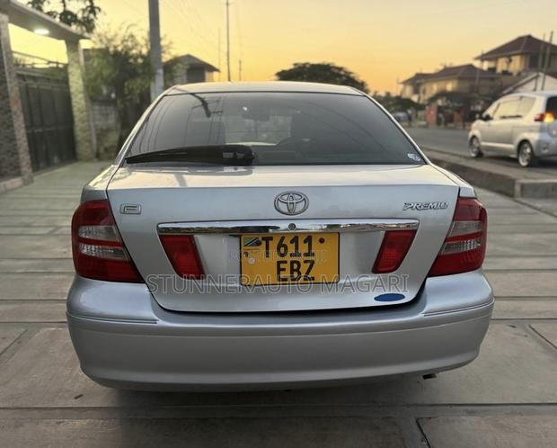 Toyota Premio 2005 Silver