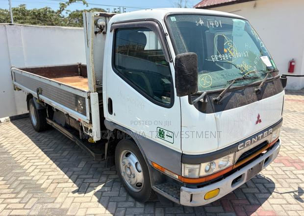 Mitsubishi Canter 2002 White