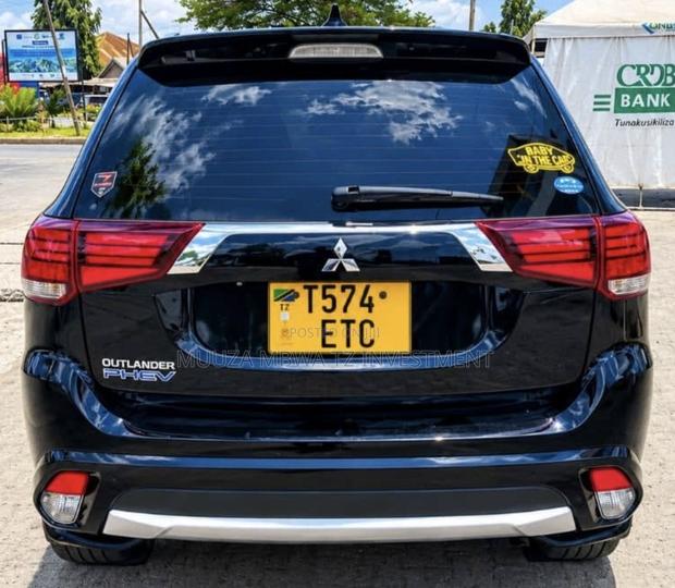 Mitsubishi Outlander 2.0 PHEV AWD 2016 Black