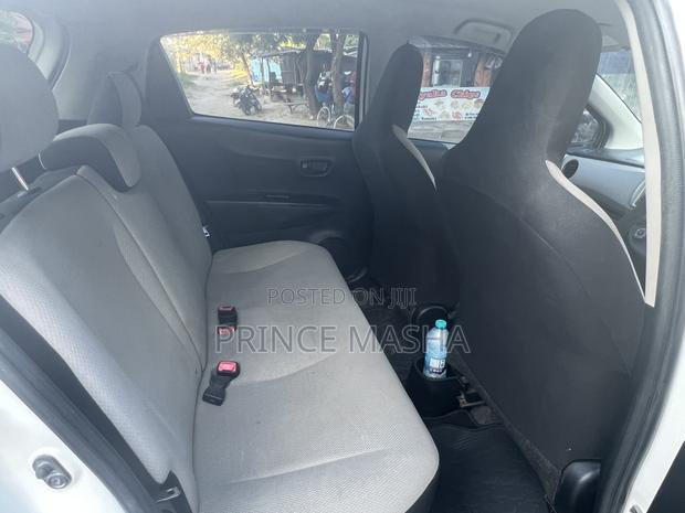 Toyota Vitz 2012 White
