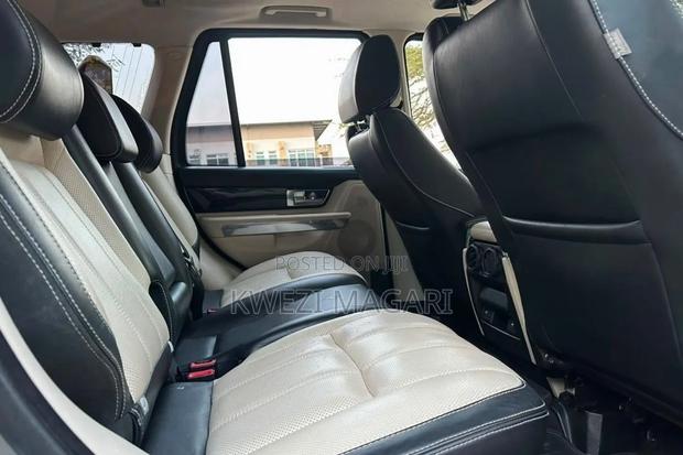 Land Rover Range Rover Sport 2010 Gray