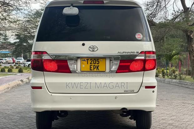 Toyota Alphard 2004 White
