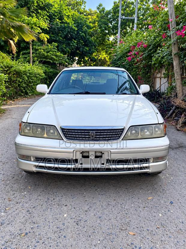 Toyota Mark II 1995 White