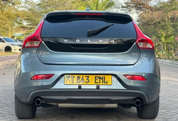 Volvo V40 2014 Blue