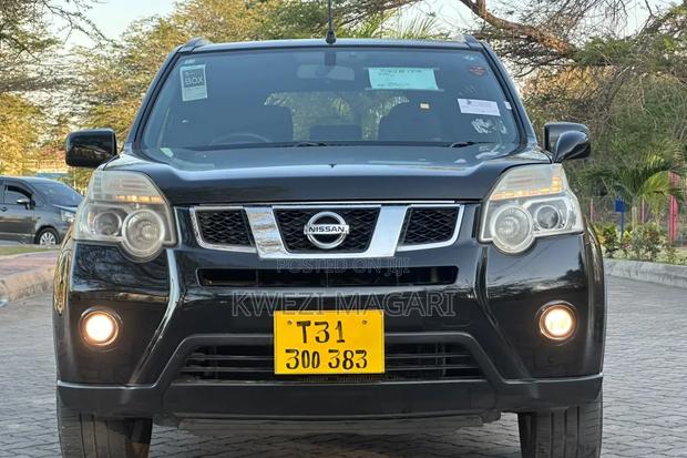 Nissan X-Trail 2013 Black