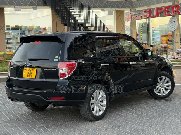 Subaru Forester 2011 Black