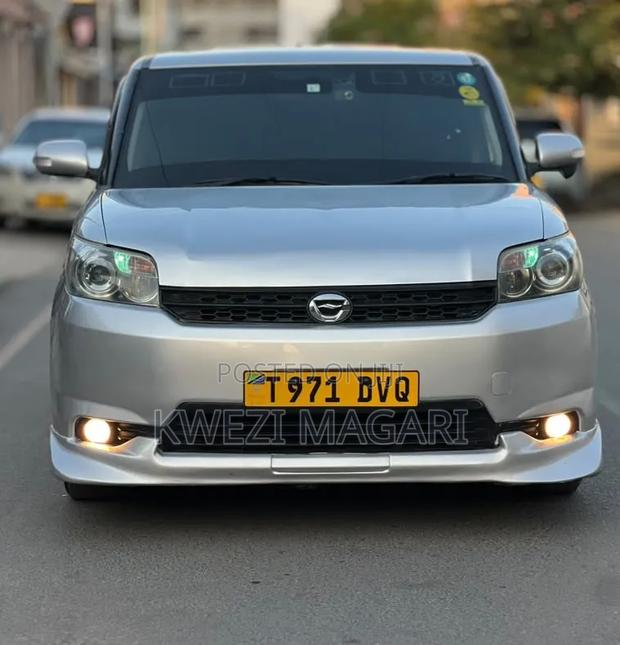 Toyota Corolla Rumion 2010 Silver