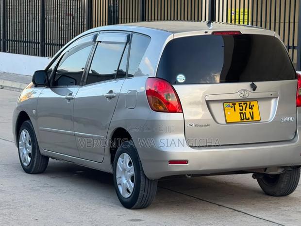 Toyota Corolla Spacio 2004