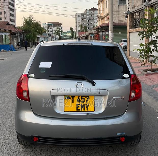 Mazda Verisa 2010 Gray