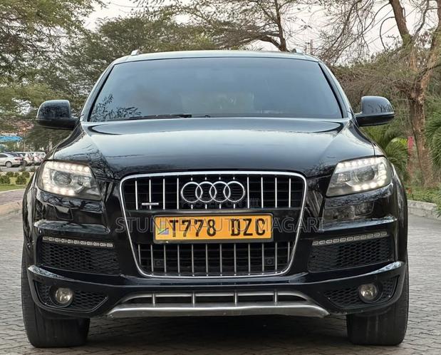 Audi Q7 2011 Black
