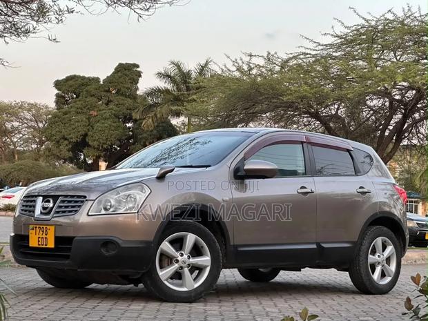 Nissan Dualis 2009 Gold