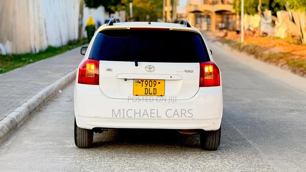 Toyota Corolla RunX 2003 White