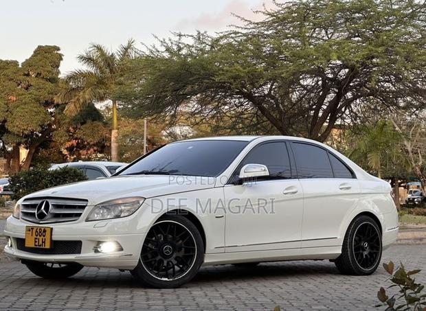 Mercedes-Benz C200 2007 White