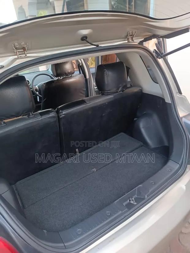 Toyota IST 2004 Gold