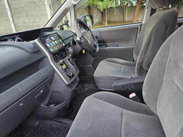 Toyota Noah 2008 Silver