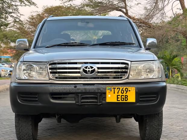 Toyota Land Cruiser 2001