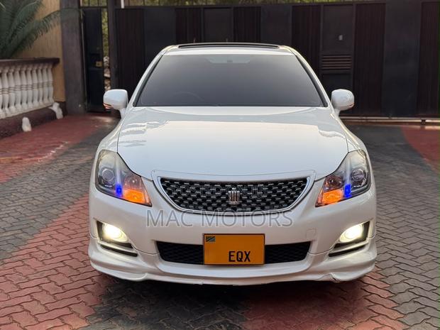 Toyota Crown 2009 Black