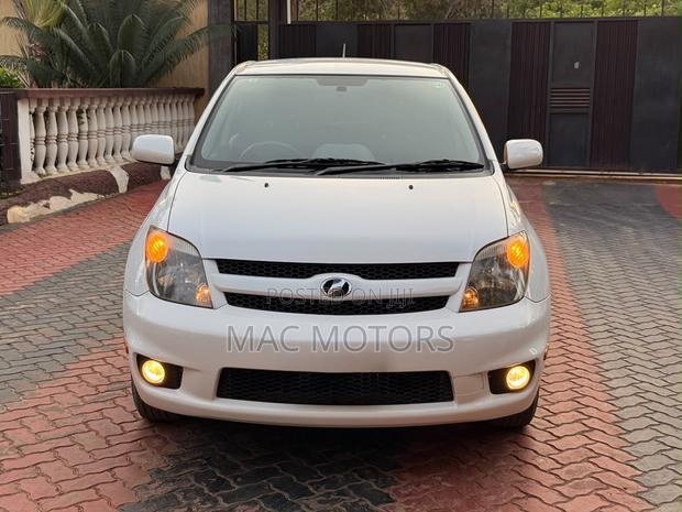 Toyota IST 2005 White