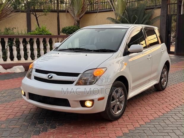 Toyota IST 2005 White