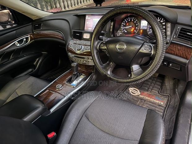 Nissan Fuga 2013 Black