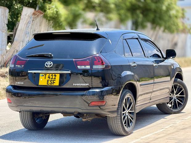 Toyota Harrier 2.4 2009 Black