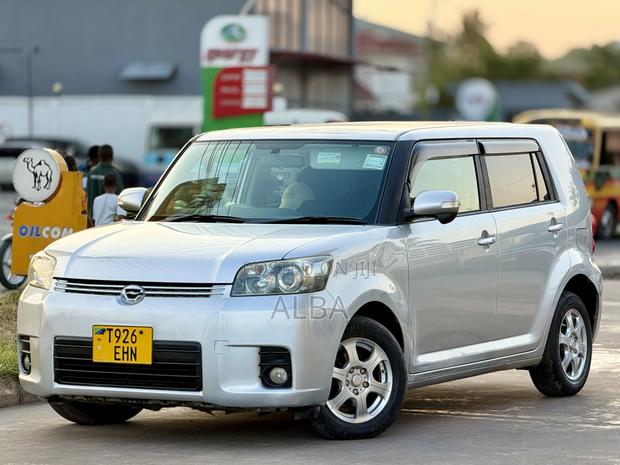 Toyota Corolla Rumion 2010 Silver